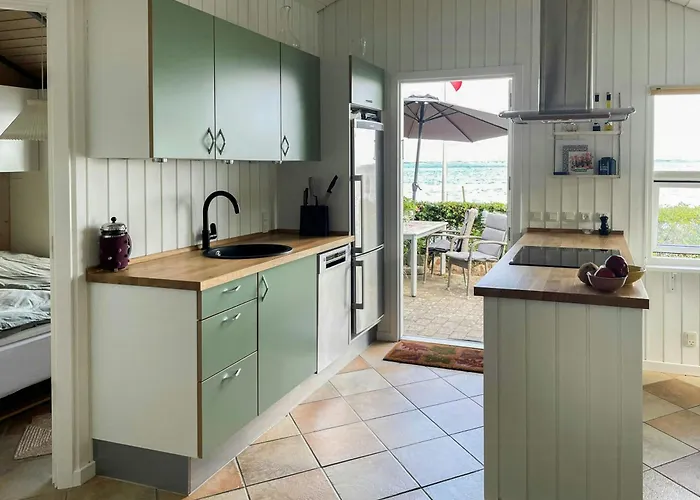 펜션 House Near Sea And Forest In Lundeborg