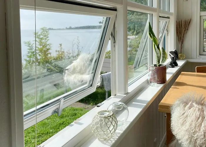 House Near Sea And Forest In Lundeborg * スベンボー
